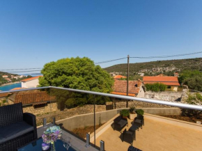 Villa LA-Comfort One Bedroom Apartment with Sea View Terrace 1